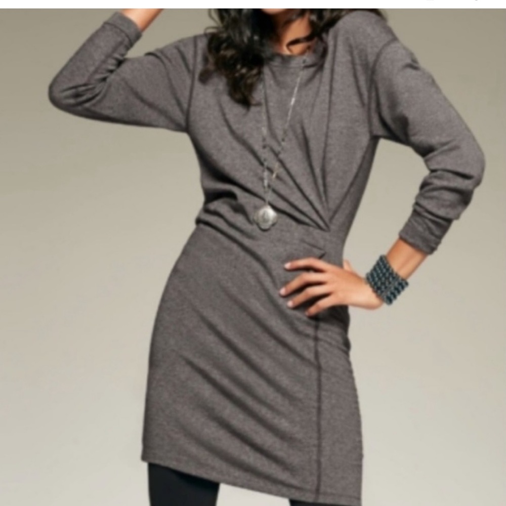 CAbi Put On Dress